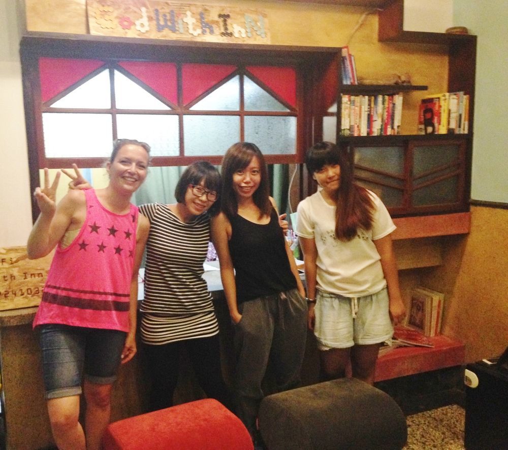 With Inn Hostel Kaohsiung Exterior foto